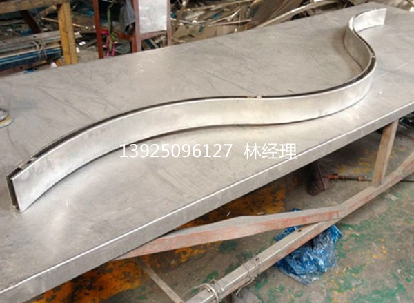 弧形木紋鋁方通生產廠家