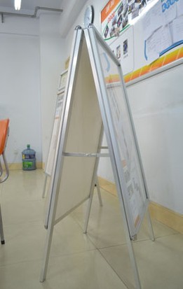 海报架2.jpg