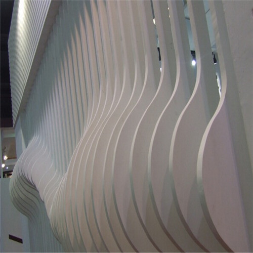 廠家直銷波浪型鋁方通造型天花吊頂