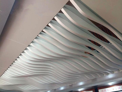 弧形波浪紋鋁板裝飾材料生產廠家