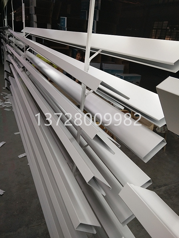 廣州鋁型材鋁方通吊頂天花廠家