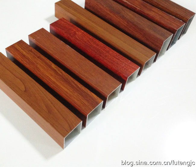 厂家专业设计生产各种木纹铝方通
