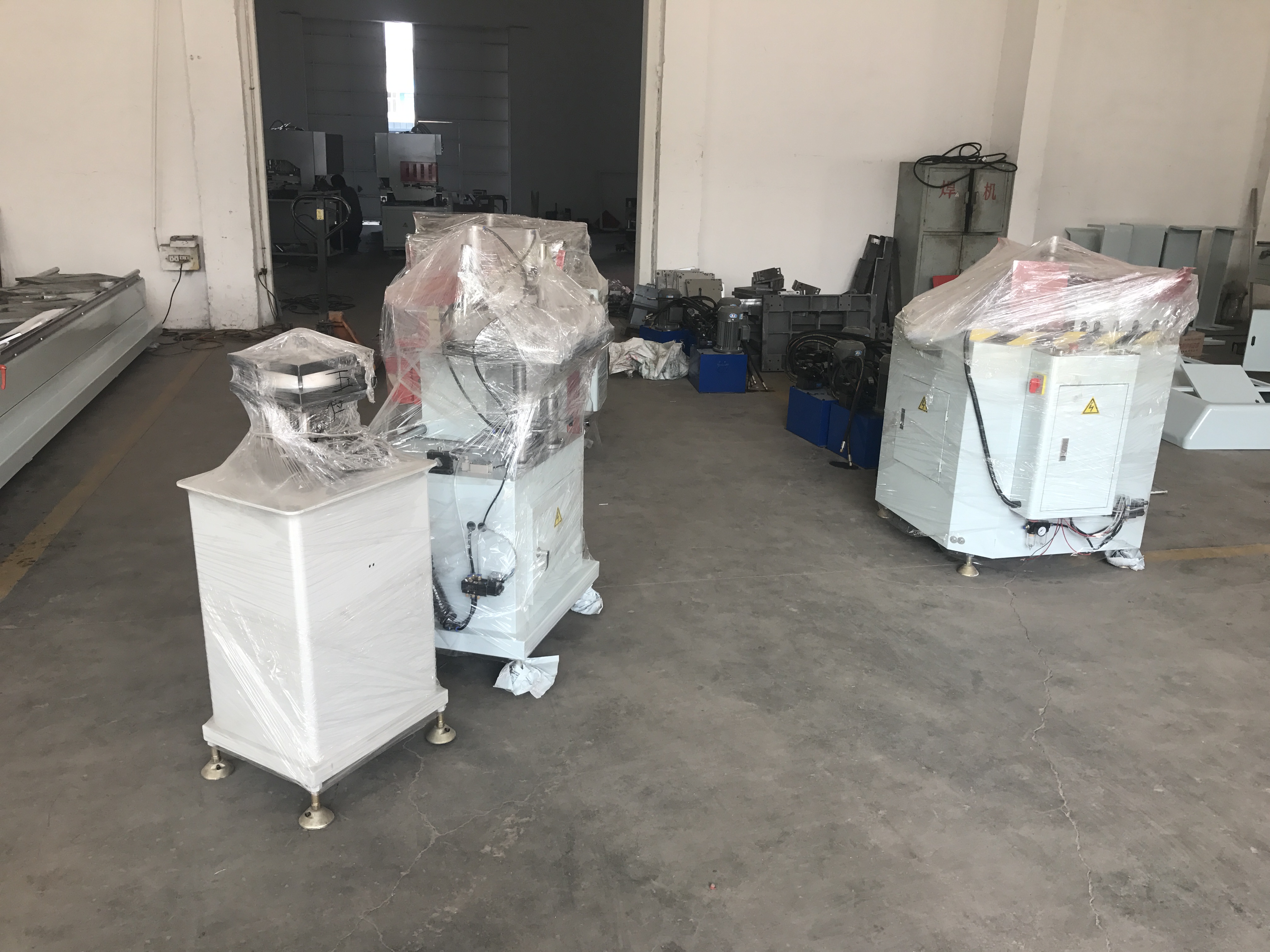 组角机端面铣冲床.JPG