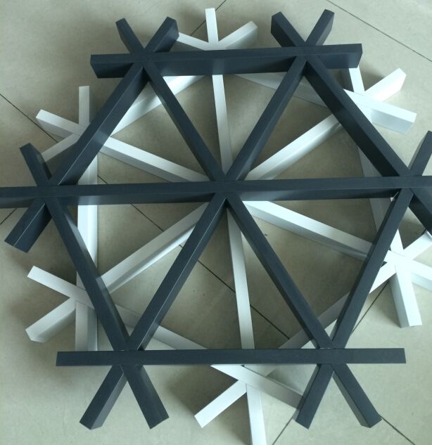 三角形铝格栅独特结构