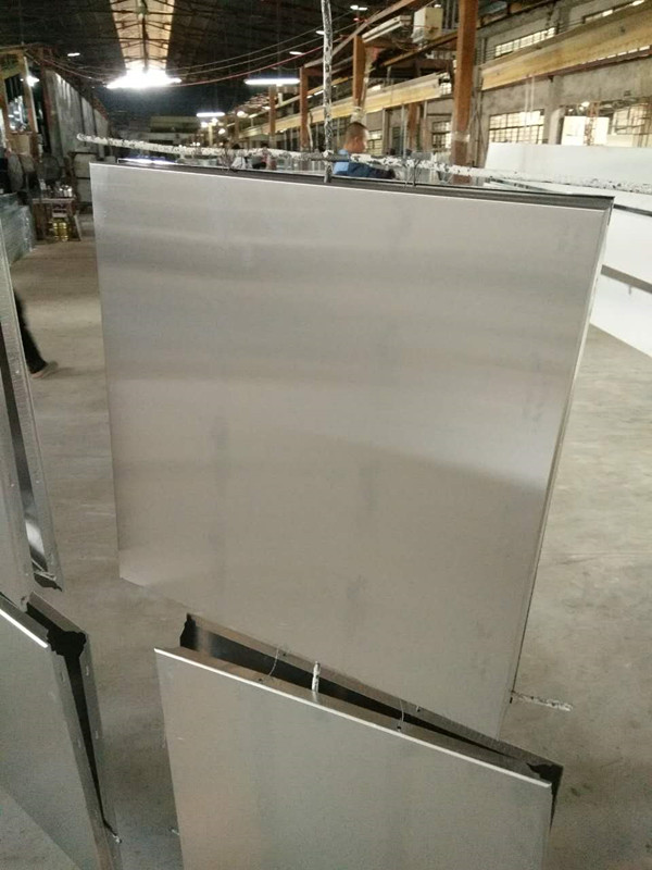 粉末白色頂棚鋁扣板吊頂 1.0孔鋁扣板供應商