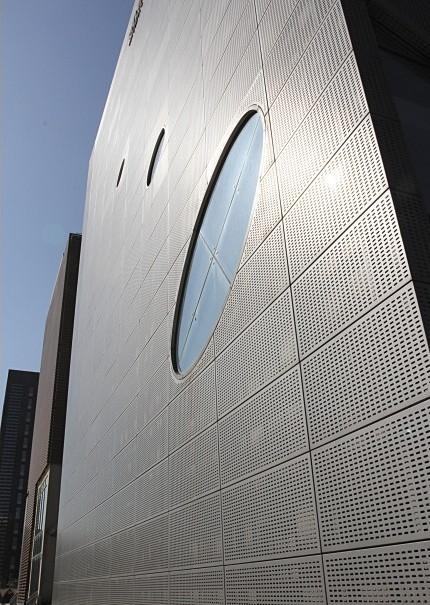 提供冲孔铝单板价格参考。