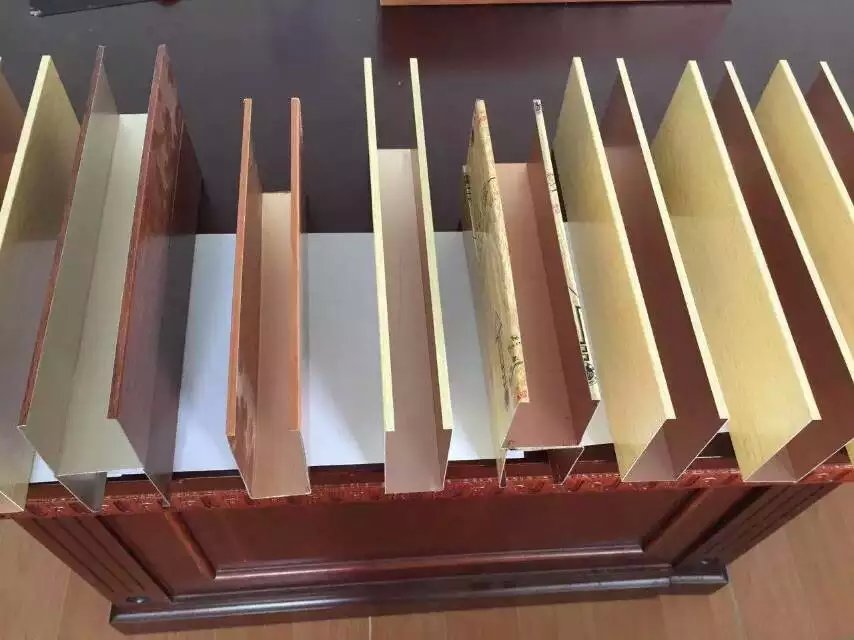 木纹铝方通吊顶-铝方通规格-厂家