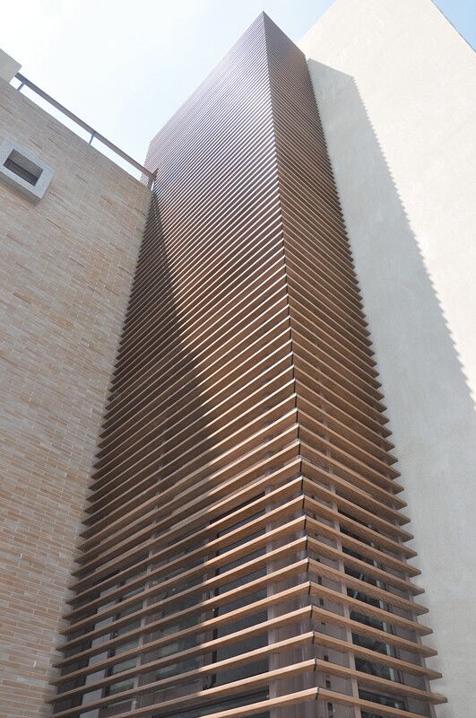 鋁方管外牆裝飾就用木紋鋁方管