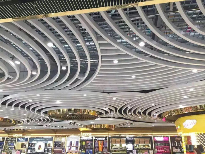 让卖家更全面了解弧形铝方通产品特点