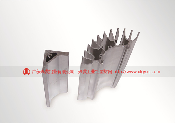 興發鋁材定制生產鋁型材散熱器