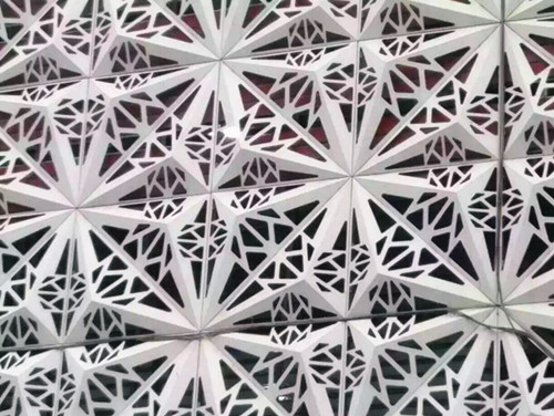 雕花铝单板技术，雕花铝单板价格。