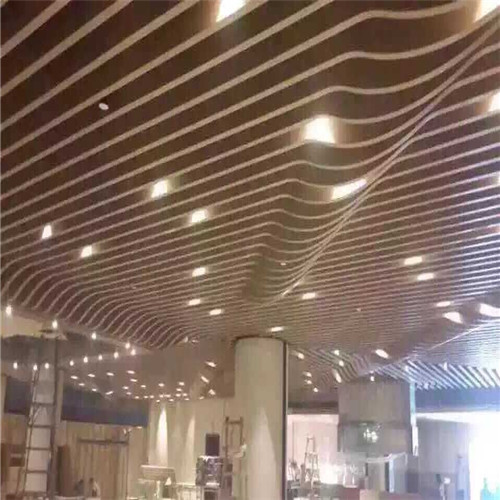 弧形铝方通吊顶  弧形铝方通天花