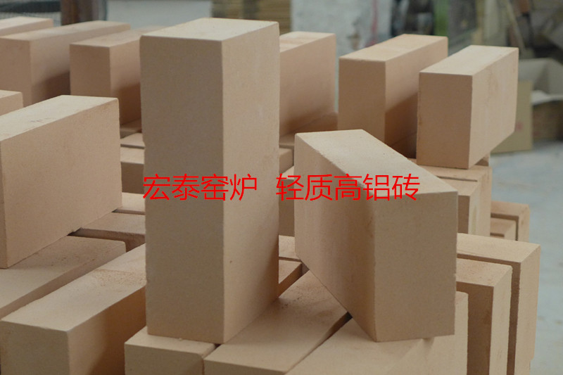 Light-Weight-Fire-Clay-Brick-1_.jpg