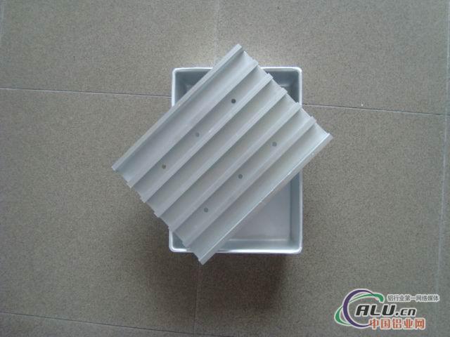 供应铝冷冻盒及各种钣金加工 徐州财鑫铝制品有限公司
