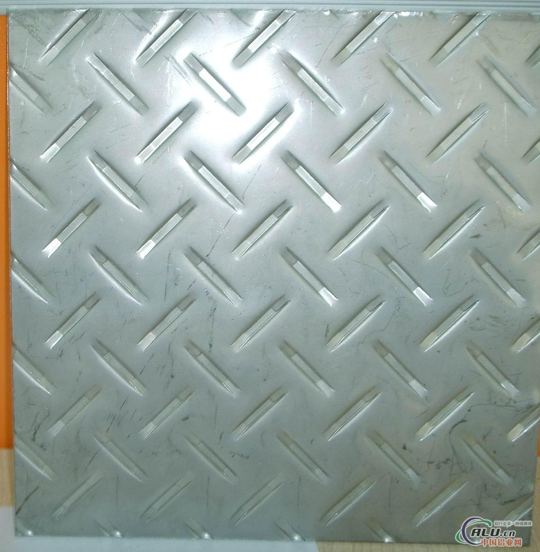 铝花纹板1060防滑板一条筋花纹板