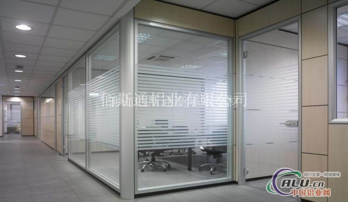  黑色玻璃隔断铝型材成批出售