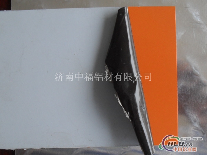 中福聚酯辊涂彩色铝板的使用年限