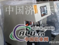 铝门窗双头准确锯
