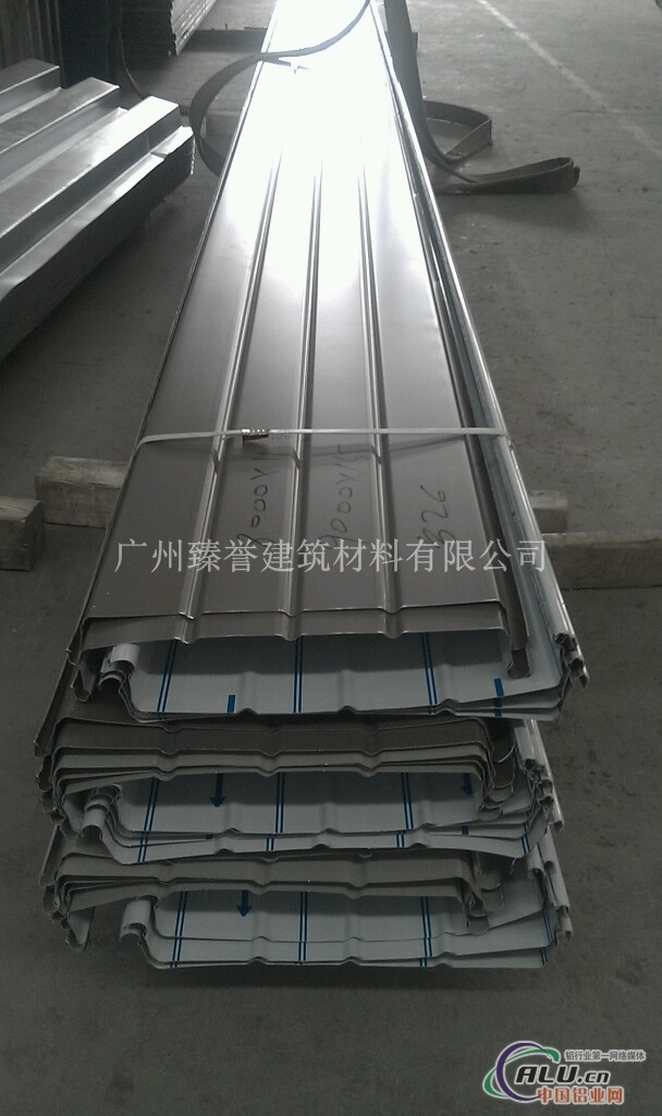 面向生产销售铝镁锰屋面板