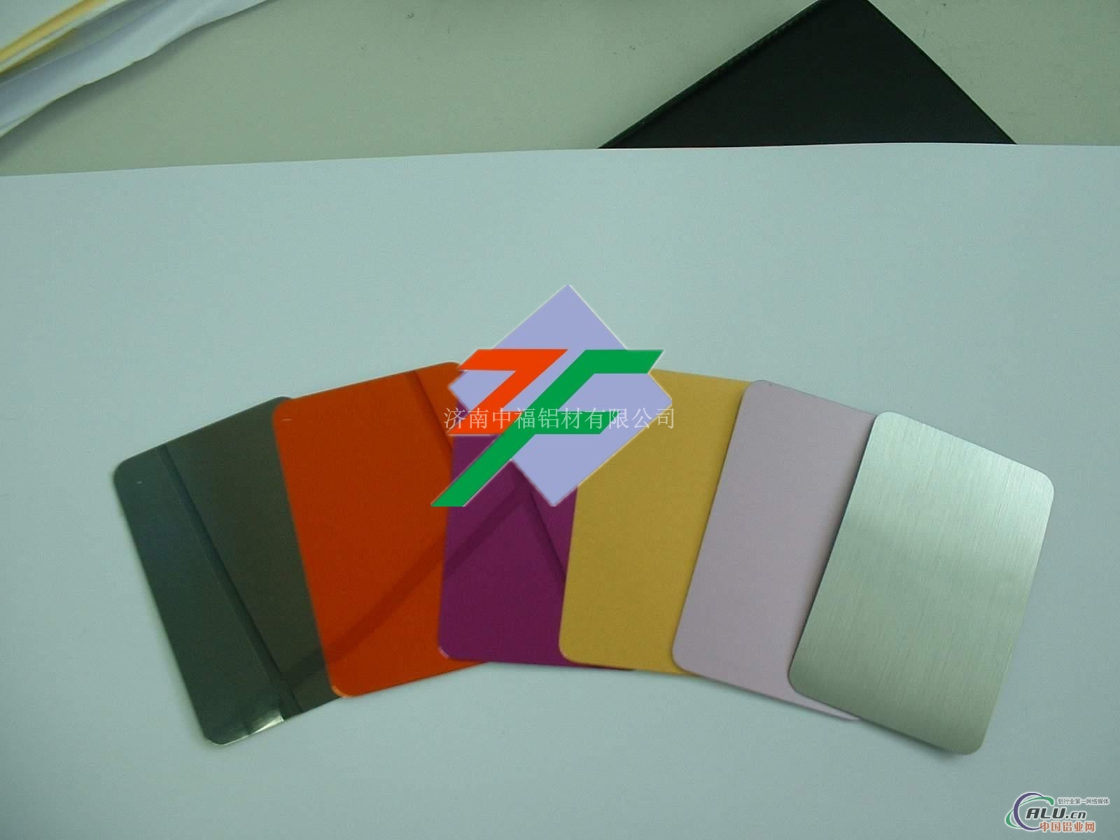 材料彩色铝板彩涂铝板卷供应商
