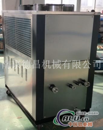 防腐专项使用风冷式冷水机