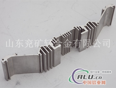 供应优异铝合金电子型材 散热器4