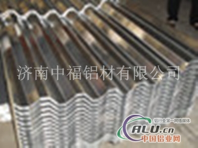瓦楞板跟彩钢瓦的区别济南中福
