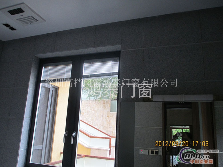 装修别墅玻璃窗价格