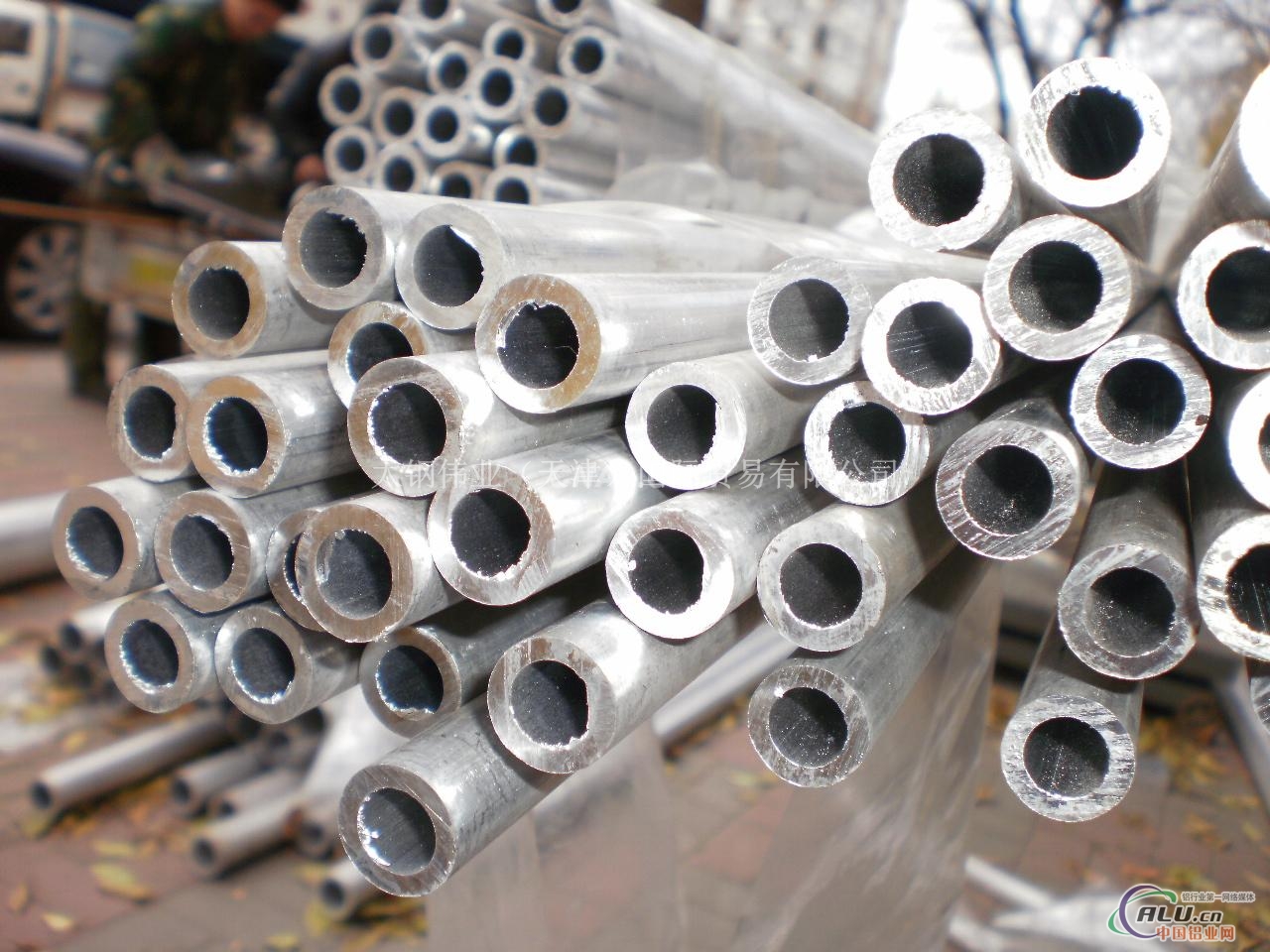 5系列大规格铝管加工 有缝铝管