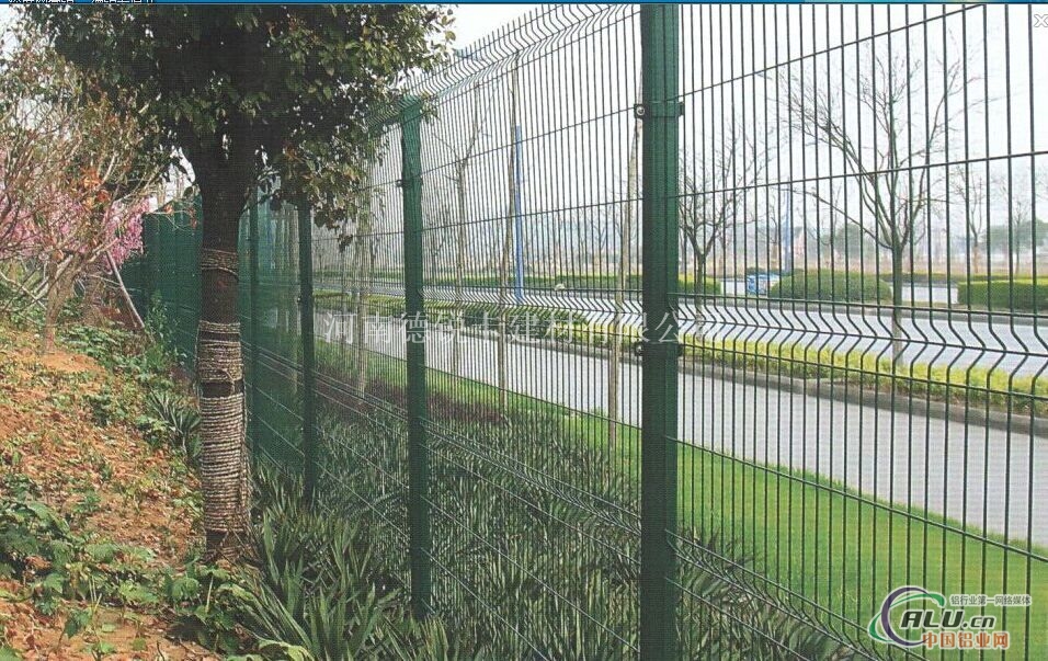 公路护栏网定制、锌钢公路护栏网