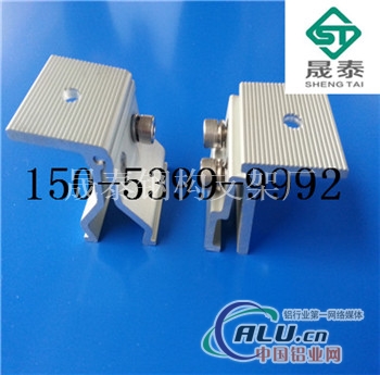 820彩钢瓦夹具锁夹哪里好
