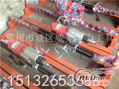 水钻顶管机图片，铝合金顶管机