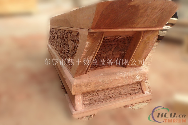 广东佛山棺木浮雕雕刻机厂家13652653169