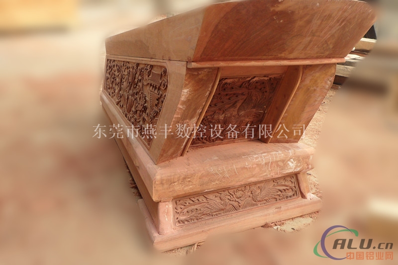 江苏棺木浮雕雕刻机厂家13652653169