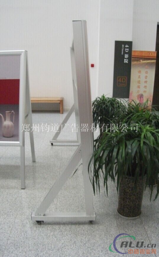 铝合金灯杆道旗
