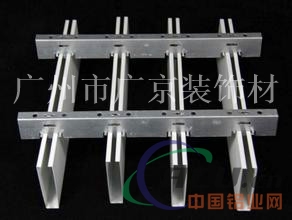 木纹铝方通多少钱一米 铝方通吊顶