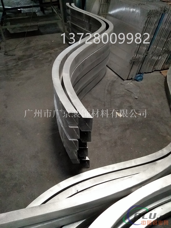 上海木纹弧形铝方通  弧形铝方通哪里低