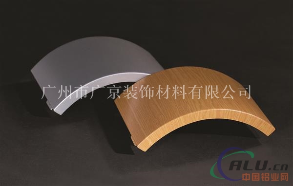 材料圆柱弧形铝单板的厂家，厂家直销