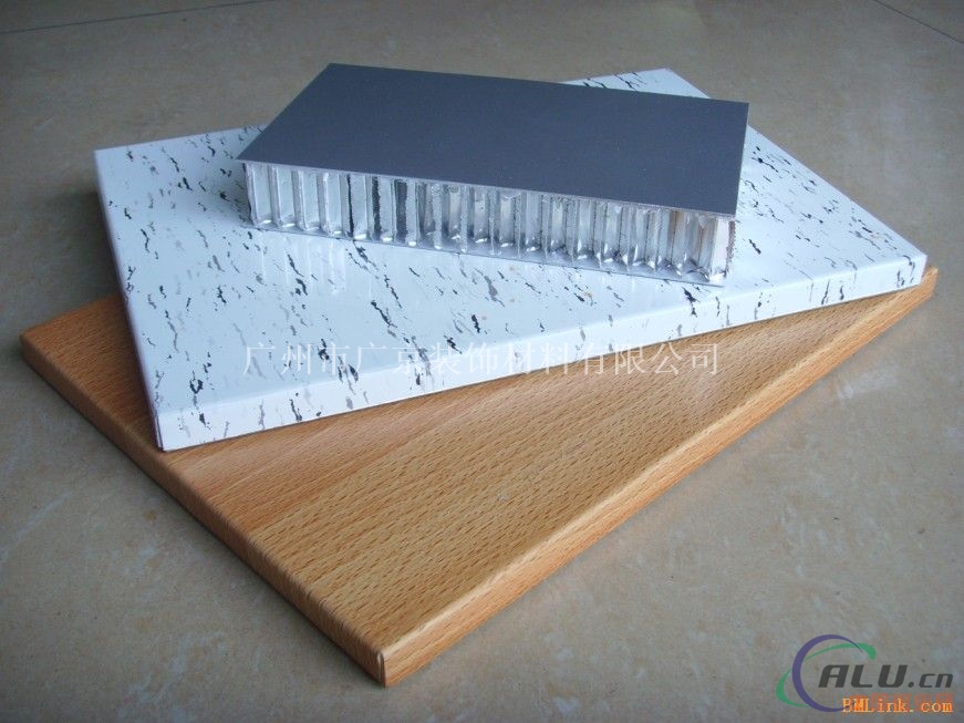 铝蜂窝板产地、环保铝蜂窝板、新颖铝蜂窝板