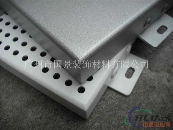 冲孔菱形铝单板  定制异形拉网铝单板