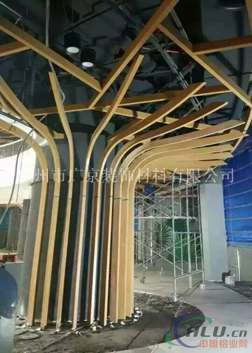 型材铝方管拉弯包柱造型 大厅吊顶铝方通