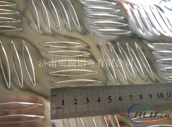 山东济南花纹铝板的价格是多少？