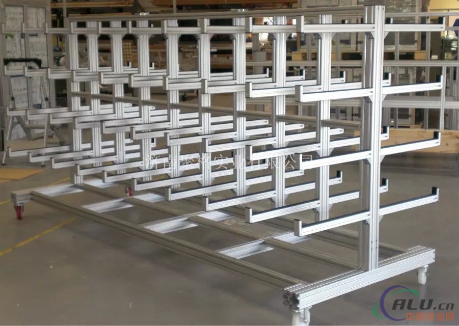 工业铝型材加工机器人围栏