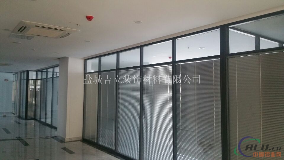 徐州办公室铝合金玻璃隔断型材厂家成批出售