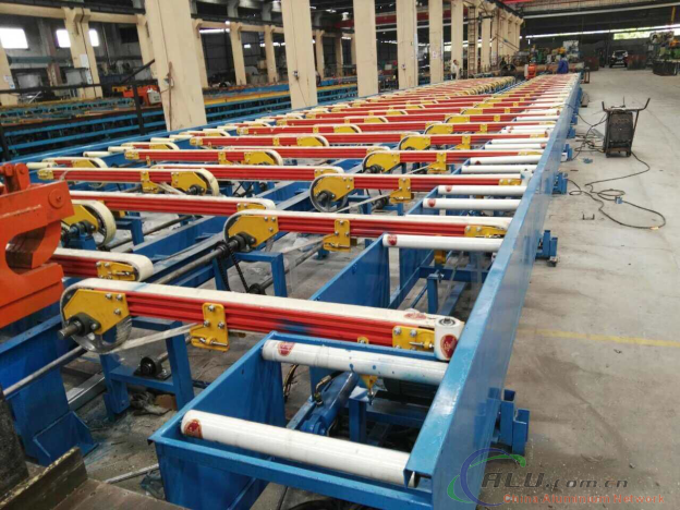 handling table for extrusion machine