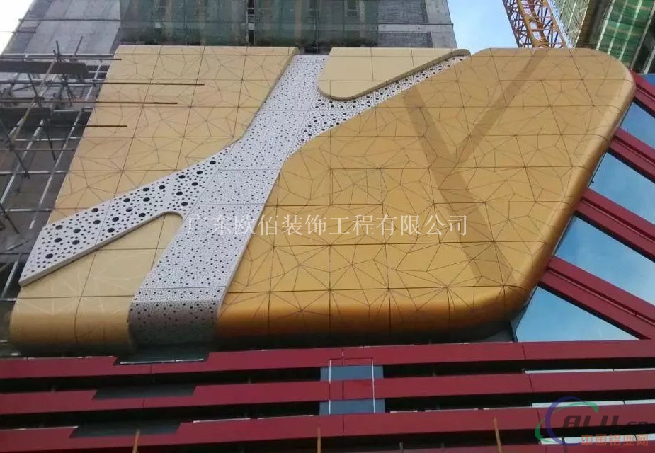 外墙装饰2.5mm阿克苏材料漆金色铝单板