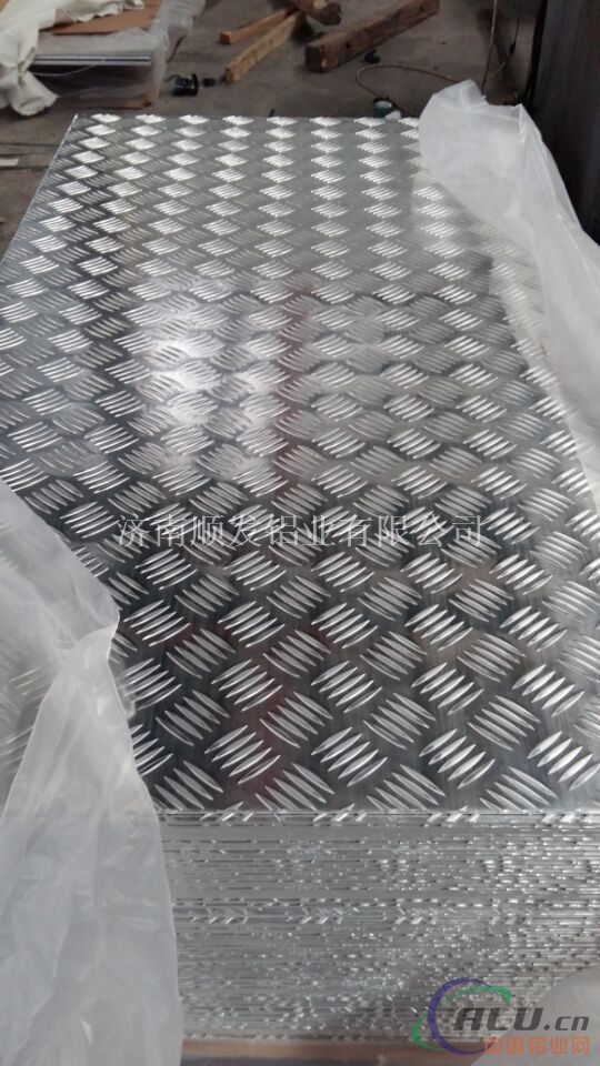 生产加工1060五条筋花纹铝板  3003花纹铝板
