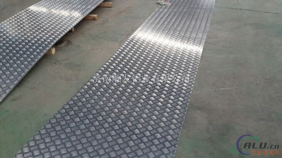生产销售优质五条筋花纹铝板