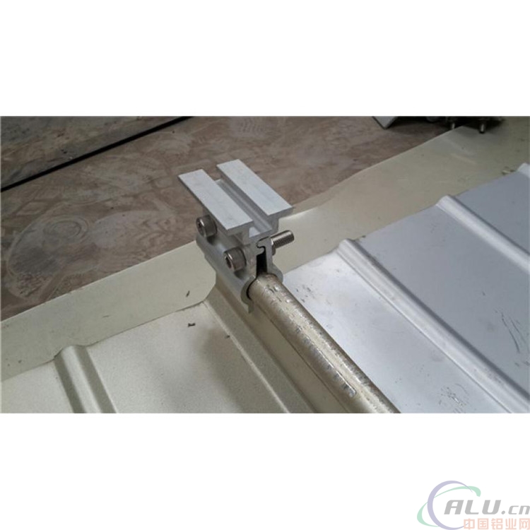 定制铝镁锰屋面板加固系统夹具