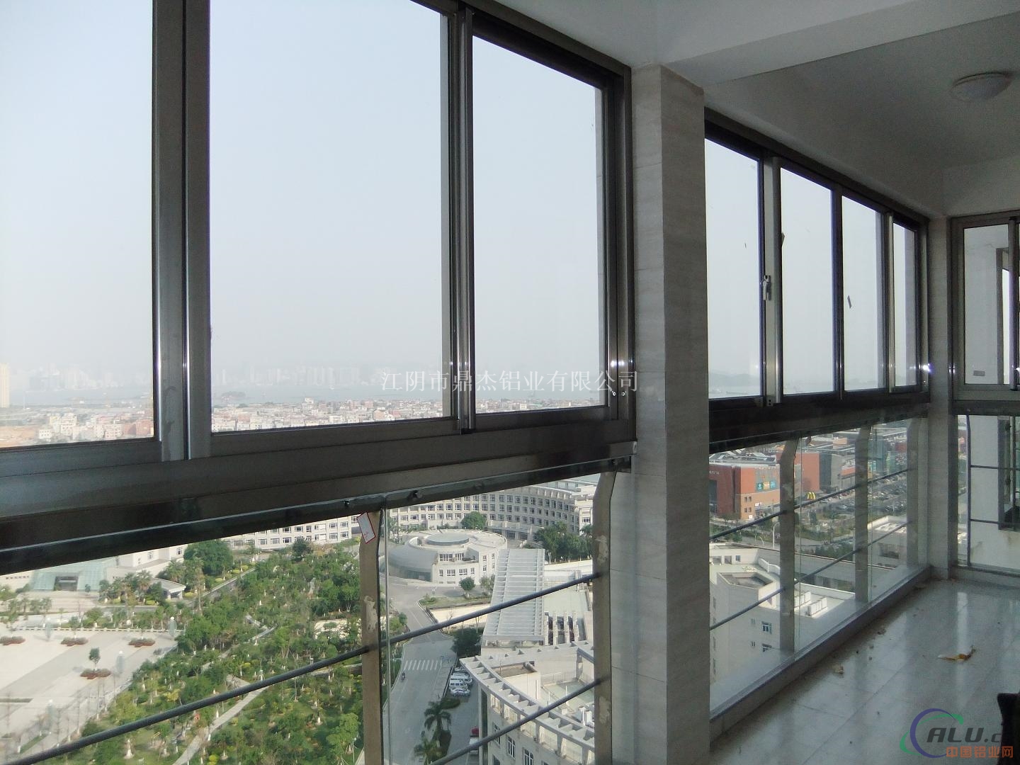 防生锈，免焊接铝合金防护窗型材，抛光氧化